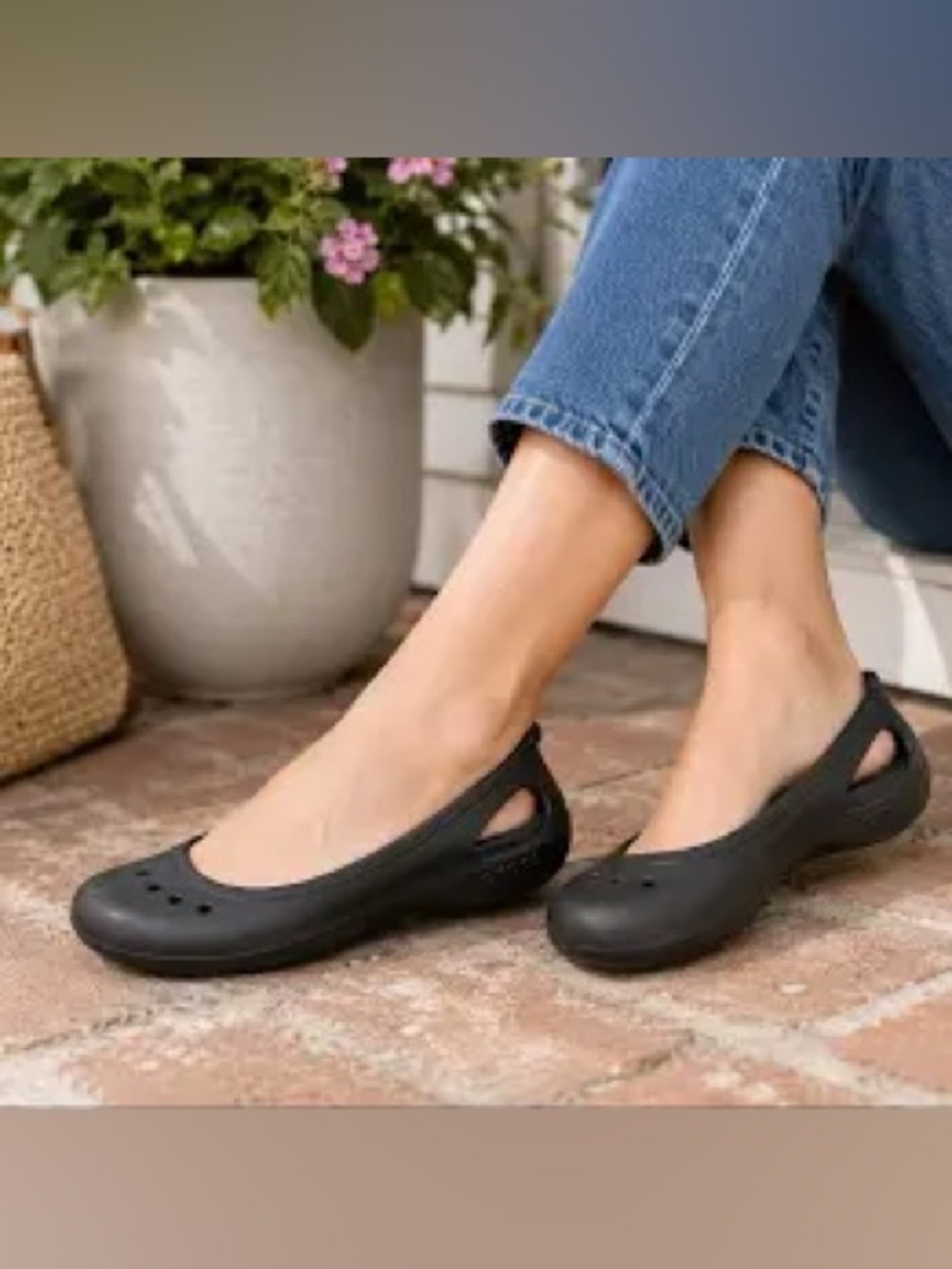 Crocs NWT Black Kaydee Flats Sz 9